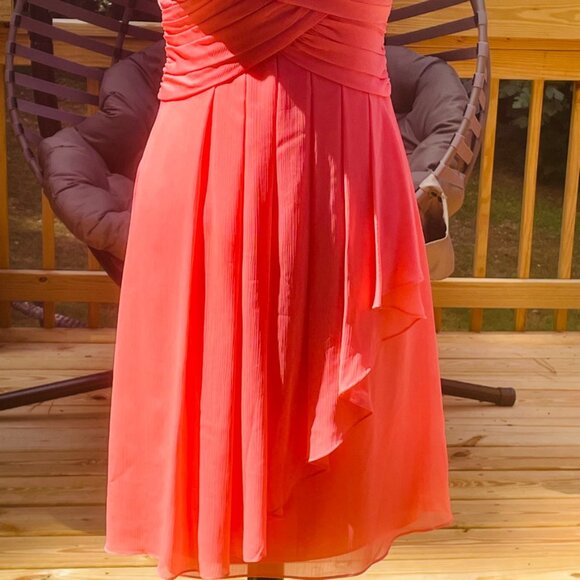 EUC- David's Bridal Strapless Dress Size 4 - Picture 4 of 10